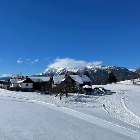 1 * Auberg